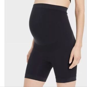 INGRID & ISABEL Shapewear Bike Shorts Maternity -Isabel Maternity